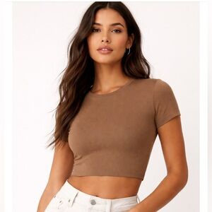 Babaton Contour crop t-shirt dark camel size XL